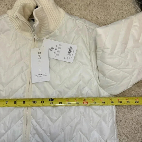 Athleta Womens Mendocino Quilted magnolia white coat size Small - Picture 16 of 16